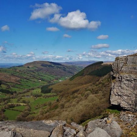 Tredegar Wales' Highest Village - The Chartist Cottage - Trefil מראה חיצוני תמונה