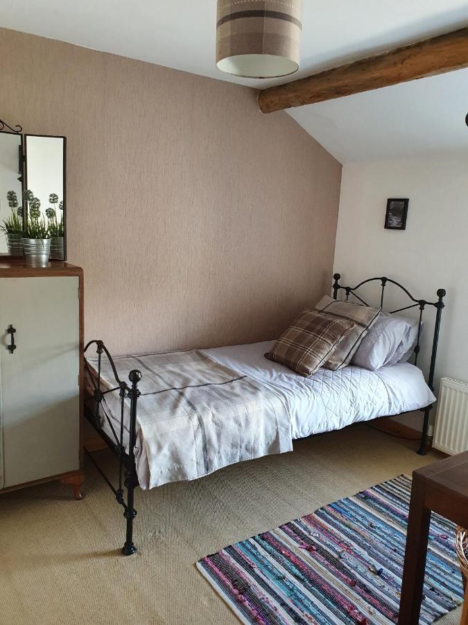Tredegar Wales' Highest Village - The Chartist Cottage - Trefil מראה חיצוני תמונה