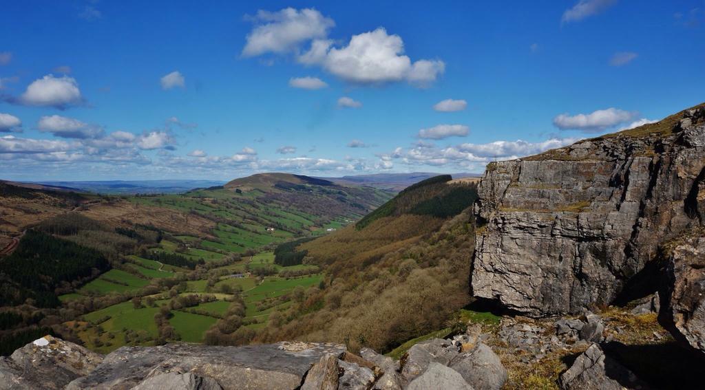 Tredegar Wales' Highest Village - The Chartist Cottage - Trefil מראה חיצוני תמונה